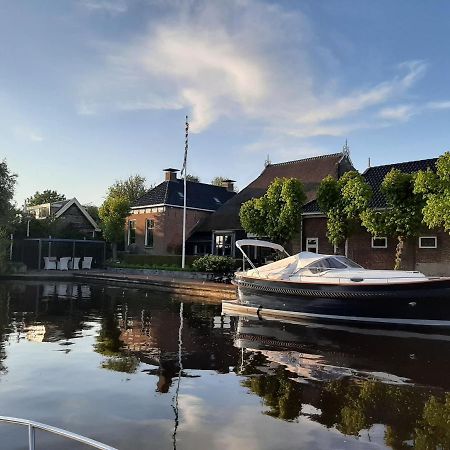 Oostermeer Puur Eastermar - Monumentaal, Authentiek En Luxe Koetshuis Aan Open Vaarwater Met Jacuzzi En Sauna מראה חיצוני תמונה