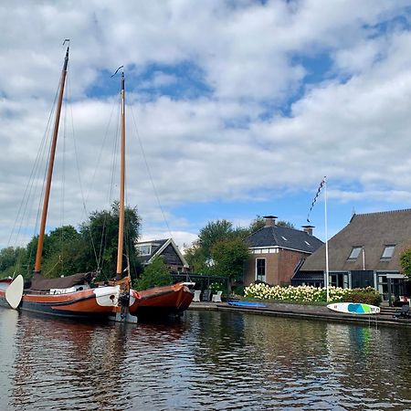 Oostermeer Puur Eastermar - Monumentaal, Authentiek En Luxe Koetshuis Aan Open Vaarwater Met Jacuzzi En Sauna מראה חיצוני תמונה