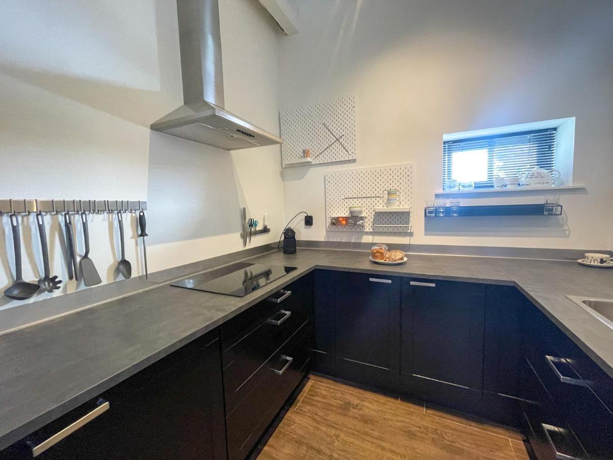 Oostermeer Puur Eastermar - Monumentaal, Authentiek En Luxe Koetshuis Aan Open Vaarwater Met Jacuzzi En Sauna מראה חיצוני תמונה