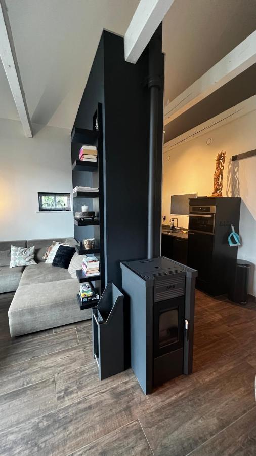 Oostermeer Puur Eastermar - Monumentaal, Authentiek En Luxe Koetshuis Aan Open Vaarwater Met Jacuzzi En Sauna מראה חיצוני תמונה